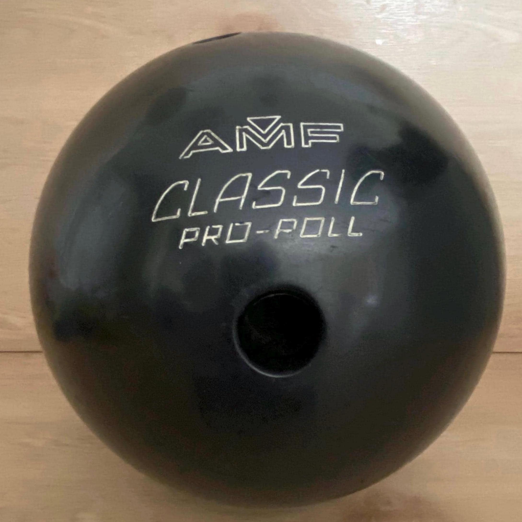 Vintage AMF Classic Pro-roll Bowling Ball, 15lb 8oz, 3-dot