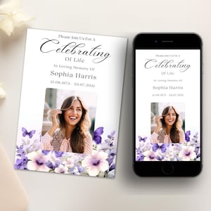 以下が含まれることがあります： 紫色の花と蝶が描かれた白いカード。カードには「Celebrating of Life」と「Sophia Harris」の文字と「21.08.1975 - 23.07.2021」の日付が書かれている。カードの中央には女性の画像が掲載されている。