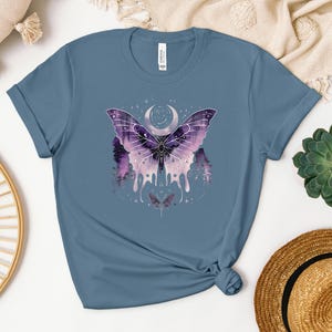 Dark Gothic Luna Moth Tee Moody Aesthetic Dark Aesthetic Whimsigoth Clothing Dark Cottagecore Luna Moth Gothic Clothes Gorpcore style tshirt afbeelding 2