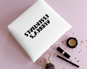 Individueller Name White Kosmetik Essentials Geschenk Baggie für Make-up-Liebhaber, personalisierter Baumwoll-Kulturbeutel für Reisende