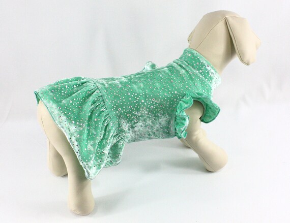 green velvet dog dress Forest Green Velvet Dog Bow Tie – Howl & Growl