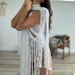 マクラメフリンジドレスカバーアップ - フェスティバルレイブホワイトタッセルドレス、レディースビーチドレス、マクラメビキニカバーアップ、ビーチウェア、バケーションドレス
