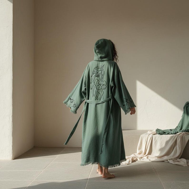 Dark green organic cotton kimono robe with lion print