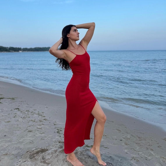 red side split dress Goddess Red Knit Dress, Side Split Red Dress, Unique Gift for Her, Back  Deatailed Dress, Cocktail Dress, Side Split, Boho Chic Evening Wear