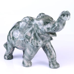 Jiulong Jade Skulptur Elefant: Handgeschnitztes Kristalldekor (26,5 cm)
