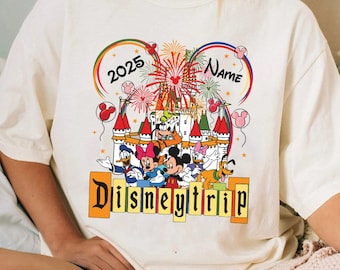 Name Micky und Freunde Disney Trip 2026 Shirt | Disneyland Schloss Familienurlaub Tshirt | Disneyland Familien Reise Urlaub Shirts