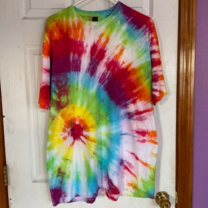 Tie Dye size extra large- Bullseye Rainbow