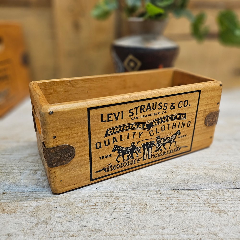 置物 VINTAGE Levi's STORE WOOD DISPLAY SIGN Rare Vintage Levi's 501 Light Up Store Display Sign Needs To