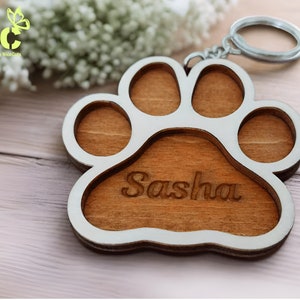 Portachiavi con impronta di zampa SVG - File tagliati al laser, portachiavi con nome del cane inciso personalizzato, ornamento natalizio personalizzato a strati SVG