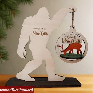 Fichiers découpés au laser pour décoration de Noël Bigfoot - ornement 3D personnalisé présentoir SVG, cadeau personnalisé, fichier CNC de décoration de Noël
