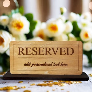 Gereserveerd tafelbord lasergesneden klaar SVG - gepersonaliseerde bureaunaamplaat lasergesneden bestanden, aangepast lasergegraveerd acrylbord voor bruiloft