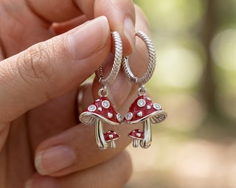 Orecchini a forma di fungo - Cerchi in argento sterling, piccoli funghi rossi pendenti, gioiello ispirato alla natura del bosco, idea regalo