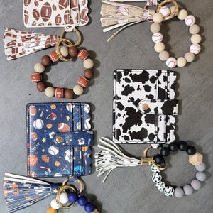 Llavero de pulsera con cuentas de silicona en forma de billetera de béisbol/Llavero de pulsera con cuentas de silicona en forma de billetera de fútbol/Llavero de pulsera con cuentas de silicona en forma de vaca.