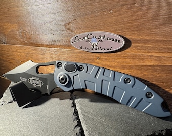 Microtech Auto Stitch Titanium scales Cerakote Battleship Blue