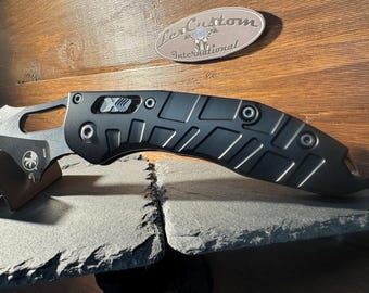 Microtech Stitch Ram-lock Gen 3 Titanium scales V2 coated with Cerakote Armor Black