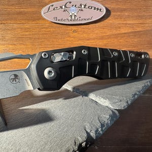 Microtech MSI Gen 2 Titanium scales V2 Cerakoted with Armor Black