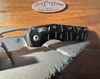 Microtech MSI Gen 2 Titanium scales V2 Cerakoted with Armor Black