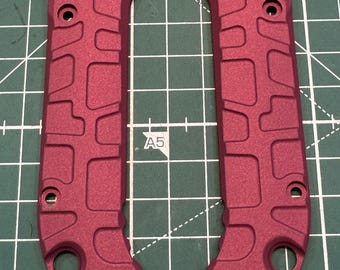 Titanium scales for Microtech LUDT Gen 3 Cerakote Cranberry Frost
