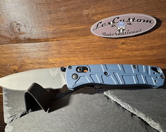Benchmade 535 Bugout  Titanium Scales - Blue Titanium