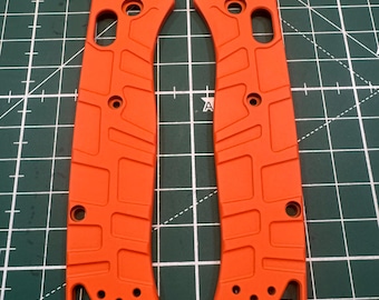 Benchmade 535 Bugout  Titanium Scales - Hunter Orange