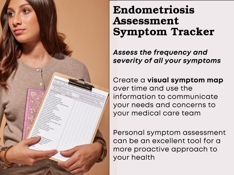 Puede incluir: Una persona sostiene un portapapeles con un rastreador de s&iacute;ntomas y un libro. El texto dice "Endometriosis Assessment Symptom Tracker". El rastreador ayuda a evaluar los s&iacute;ntomas, crear un mapa visual y comunicar las necesidades a los equipos m&eacute;dicos.