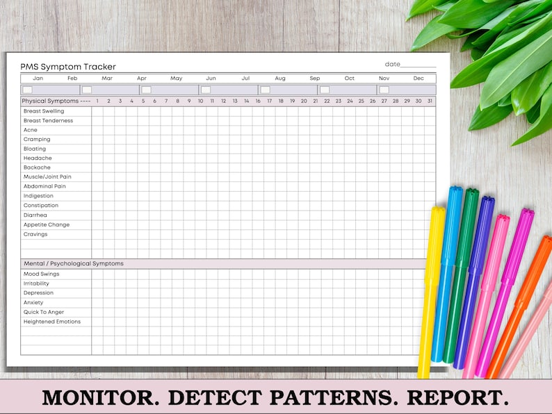Puede incluir: Un rastreador de s&iacute;ntomas del s&iacute;ndrome premenstrual blanco con una cuadr&iacute;cula para rastrear los s&iacute;ntomas f&iacute;sicos y mentales. El rastreador incluye una secci&oacute;n para cada mes del a&ntilde;o. Los marcadores coloridos est&aacute;n dispuestos a la derecha del rastreador. El texto en la parte inferior dice: MONITOR. DETECT PATTERNS. REPORT.