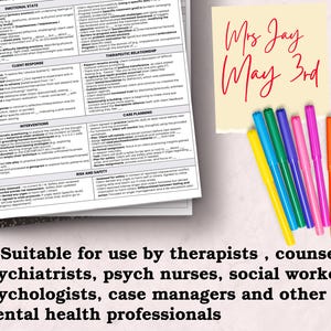 Peut inclure: Un bloc-notes avec du texte imprim&eacute;, un stylo et une collection de marqueurs color&eacute;s. Un post-it indique "Mrs. Jay May 3rd". Le texte en bas dit "Convient aux th&eacute;rapeutes, conseillers, psychiatres, infirmiers en psychiatrie, travailleurs sociaux, psychologues, gestionnaires de cas et autres professionnels de la sant&eacute; mentale."