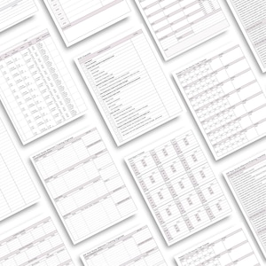 Peut inclure: Plusieurs feuilles de papier blanc imprim&eacute;es avec divers tableaux et listes de contr&ocirc;le. Les feuilles sont dispos&eacute;es &agrave; diff&eacute;rents angles, cr&eacute;ant un effet de superposition. Le contenu semble &ecirc;tre li&eacute; aux soins de sant&eacute; ou aux patients.