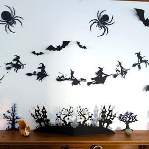 Witches with their cats Garland Halloween Decoration for Spooky, Enchanting Ambiance