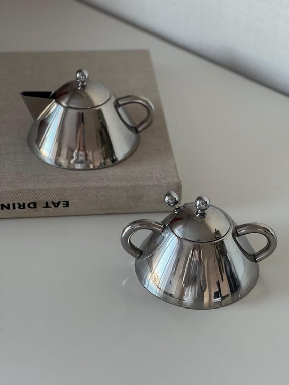 Mid Century Vintage Sugar Bowl and Creamer Set