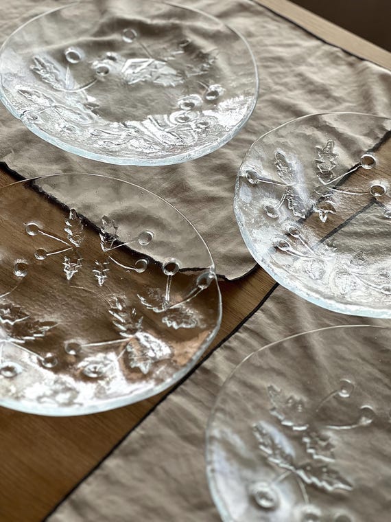 Set of 4 Vintage Glass Berrie Plates