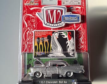 M2 Machines 1957 Chevrolet Bel Air Auto-Dreams Weihnachtsedition Diecast-Modellauto, Geschenk für Papa und Chevy-Liebhaber, werkseitig versiegelt, Maßstab 1:64