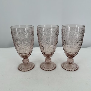 Vintage, Pioneer Woman Amelia Rose Pink Embossed Glass Goblets Set (Qty 3) - 12oz Vintage-Inspired Farmhouse Drinkware