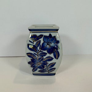 Vintage Ceramic Blue, White & Gold outline, Flower Blossoms design 4.5&quot;in Tall