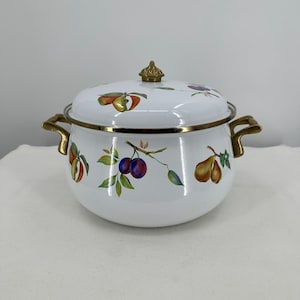 Vintage Enamelware Cooking Pot with Lid, 4.5 QT, Cottagecore Kitchen, Fruit Motif Enamel Stockpot, Farmhouse Cookware, Table Tops Unlimited