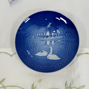 Vintage Collectable Jule After Plate, Dated 1974, Title &quot;Christmas in the Village&quot;, #9074, by B&G (Bing and Grondahl) Denmark 7 1/8&quot; wide