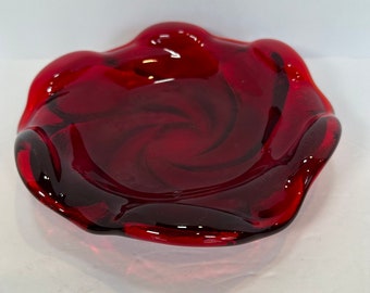 Vintage Fenton Red Ruby glass swirl, Trinket dish or ashtray 8.5" in wide