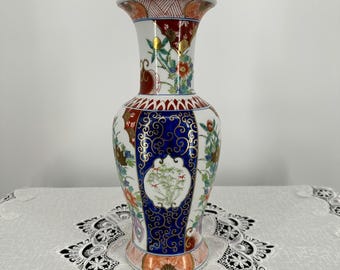 東洋の手描き陶器、花と蝶の花瓶 - Etsy 日本