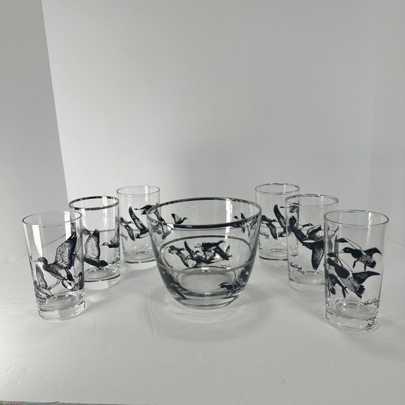 20 oz pebbled plastic tumblers GET Enterprises 6620-1-CL - 20 oz Textured Clear Tumbler main image 0