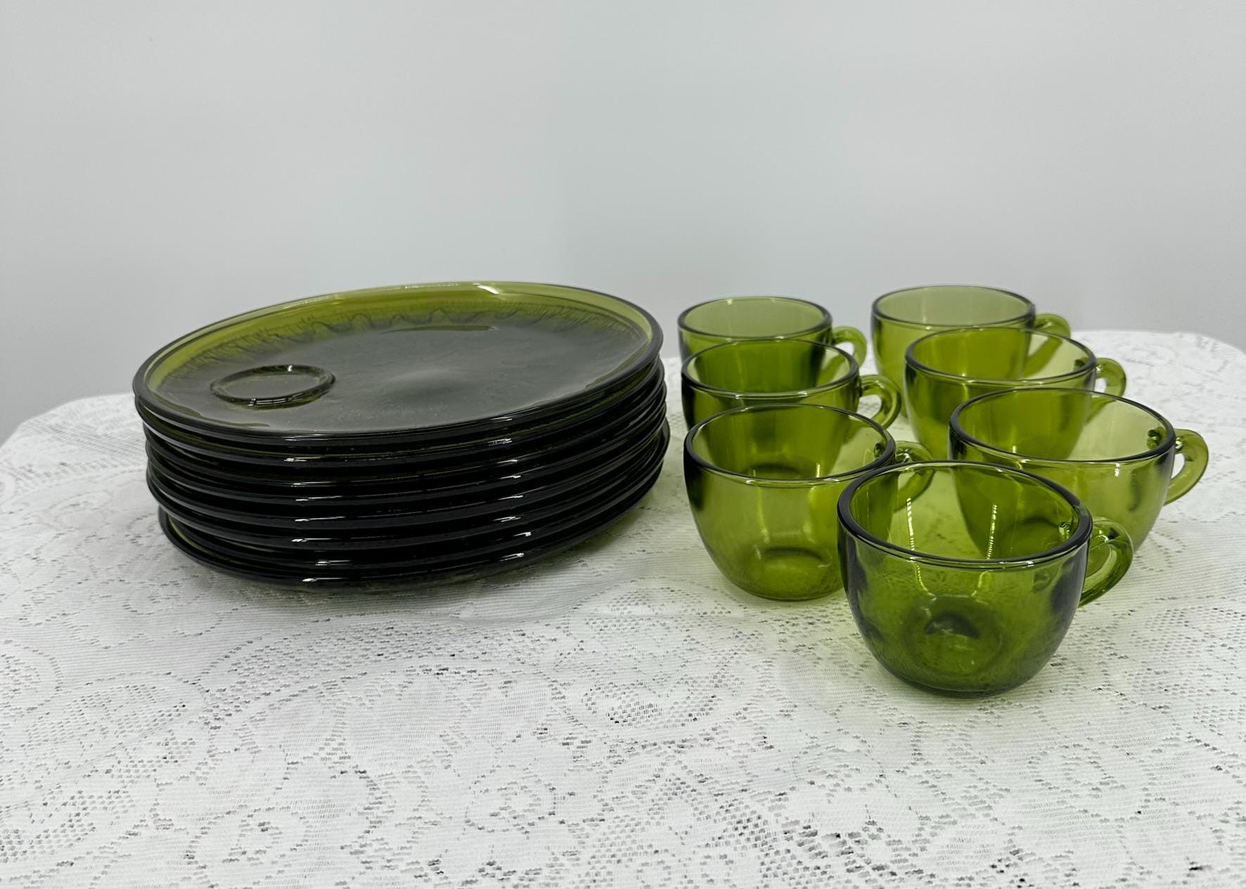 Vintage Indiana Green Glass Collectible 8-lunch Plates and 7 Cups