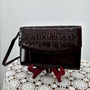 Bolso de mano vintage de piel de anguila coreana de los años 80, bolso de mano burdeos, rojo y marrón, con solapa en la parte superior y hombro de piel de anguila auténtica de Corea del Sur