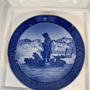 Vintage Greenlandic Scenery 1978, Royal Copenhagen Christmas Collectors Plate, Blue & White Decorative Plate Pattern 7&quot; wide