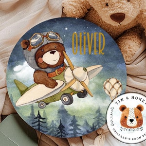 Teddy Bear Pilot Airplane Baby Name Sign, Personalized Bear Plane Name Sign, Custom Newborn Sign, Shower Nursery Birthday Party Décor Gift