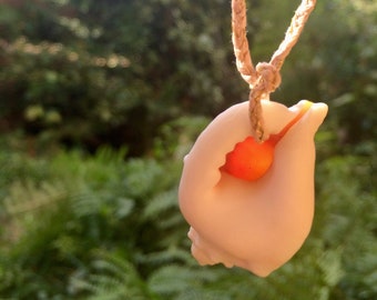 The Pulpeux – Pink Solo Shell Necklace – Handmade Braided Beach Jewelry – En Forme d’idées® Shell Pendant