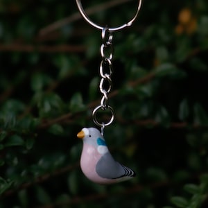 Wood Pigeon bird keychain, Columba palumbus