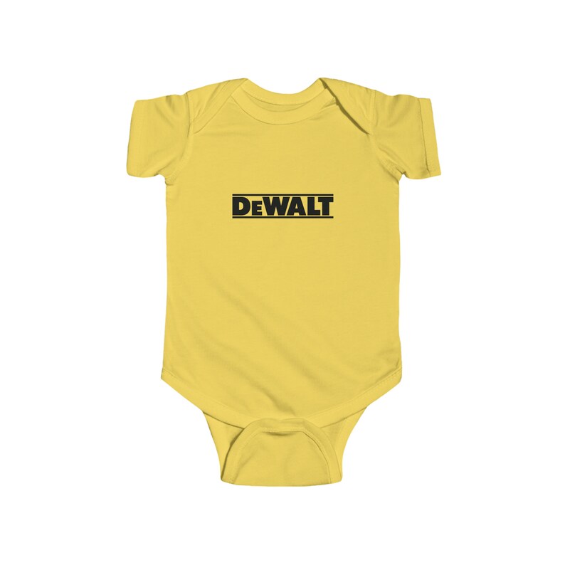 Vêtement pour bébé, Boutique bébé, baby shower, vêtement dewalt, dewalt bébé, bébé bricoleur, papa bricoleur, shirt dewalt, cadeau vêtement papa, cadeau bébé, shirt d'outils, cache-couche, cache couche dewalt, infant bodysuit dewalt,