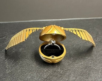 Golden Snitch Ringbox inspired from Harry Potter | 3D Print | Handmade | Unique Marriage Proposal | Magnetic closure