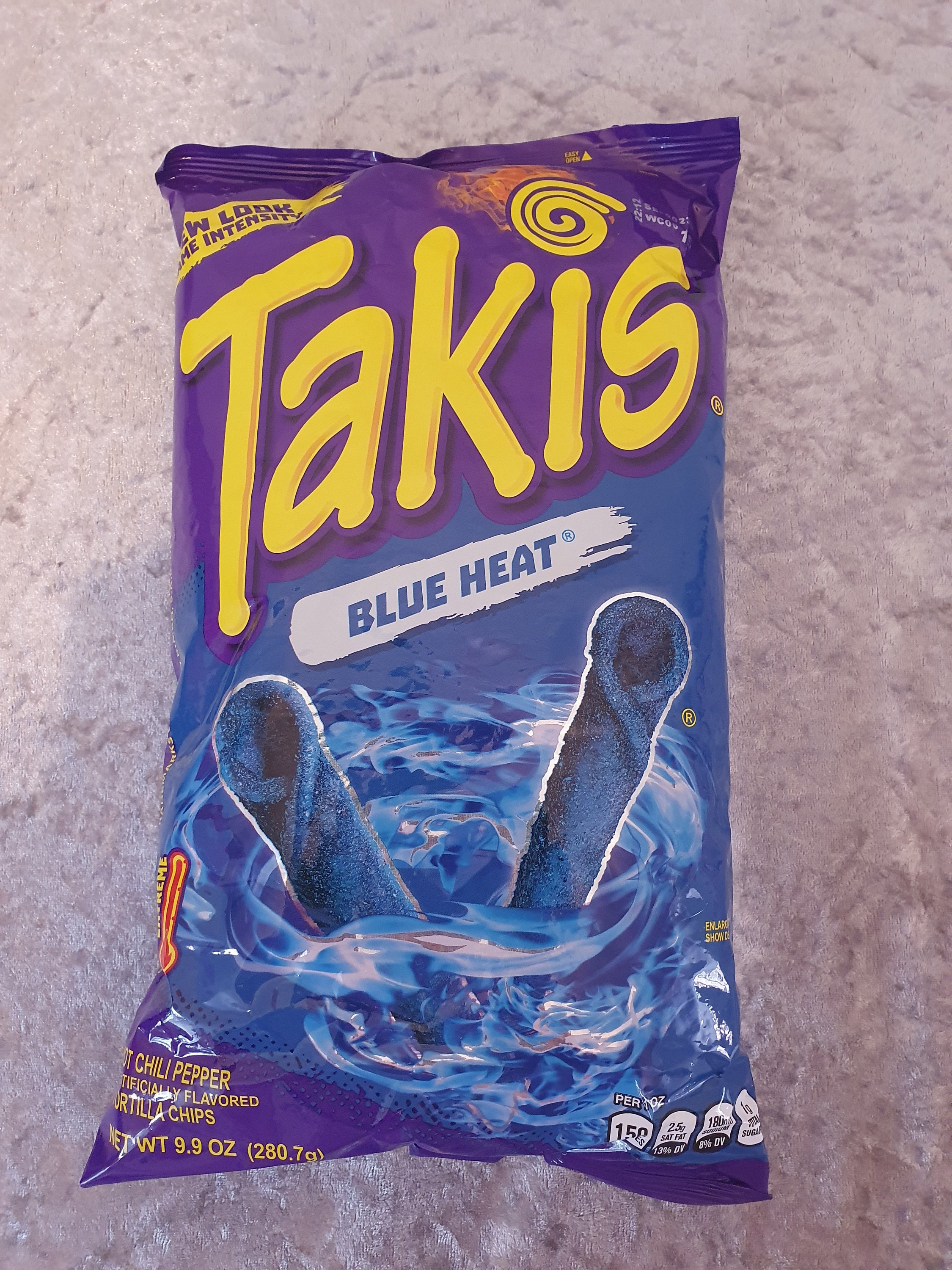 Takis Blue Heat Chips 9.9OZ Edition limitée RARE Maroc