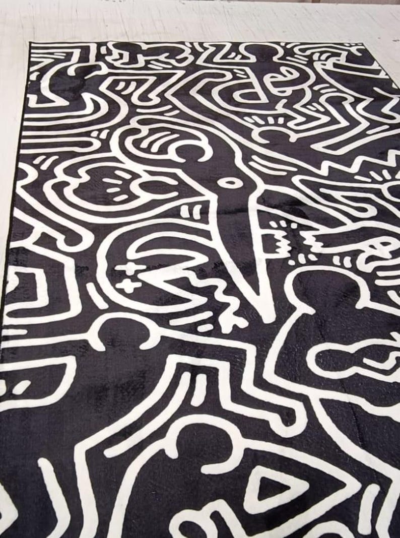 Famous Pattern Rug Famous Art Rug, Graffiti Style Black and White Accent Rug, Modern ...