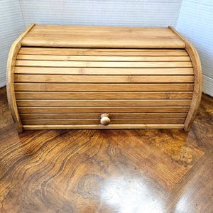 Bread Box, Vintage Bread Box, Roll top Wood bread box, Farmhouse Basket, Bread Bin, Storage Box, Bread Storage, Kitchen Decor